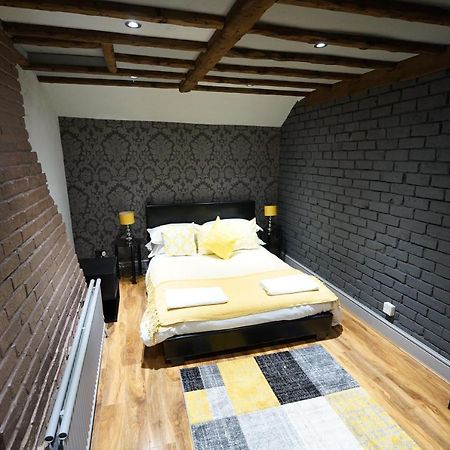 The King William IV Bed and Breakfast Royston Exteriör bild